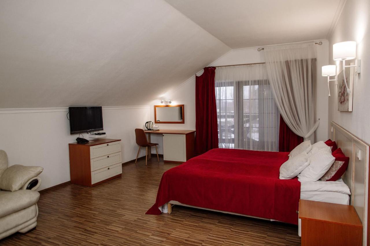 Hotel Veselyj Zajets Pirnove Exterior foto