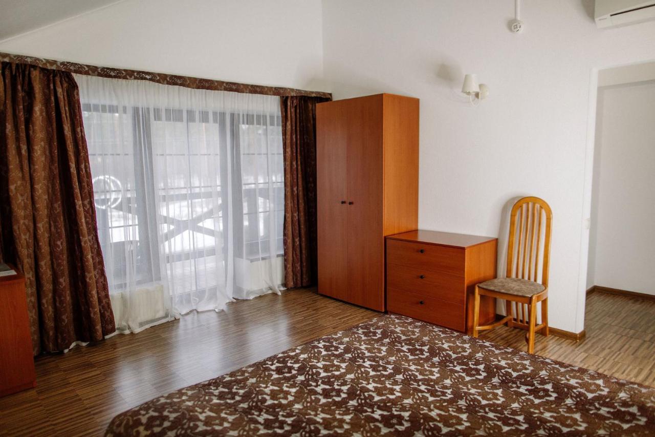 Hotel Veselyj Zajets Pirnove Exterior foto